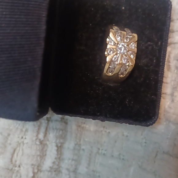 Vintage Mens 14 Kt Diamond Ring - Picture 8 of 10
